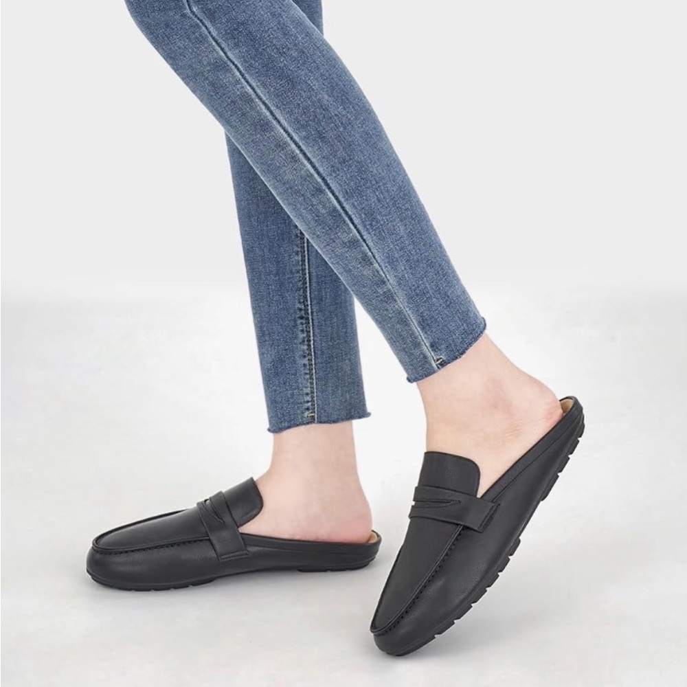 2 Pair Mules Slip On Flat Shoes Cushioned Insoles Lug Soles Black Camel 8- 8 1/2 - Picture 4 of 16